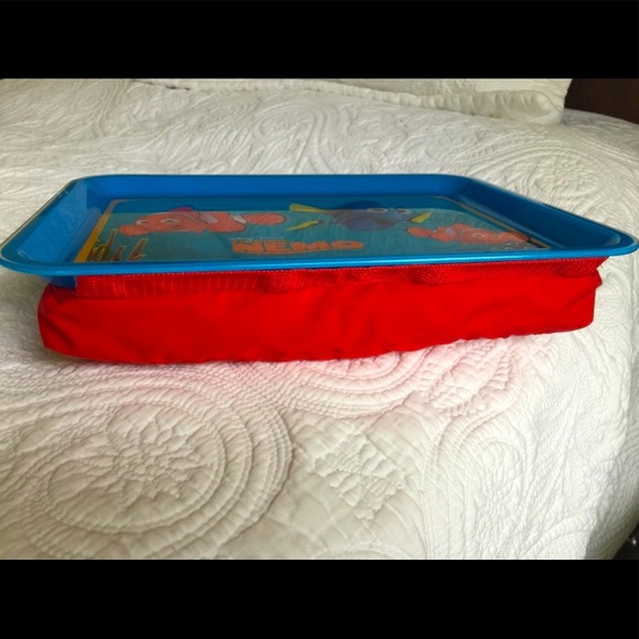 Vintage “Finding NEMO” print plexiglass personal lap tray with heavy beanbag - Picture 2 of 4